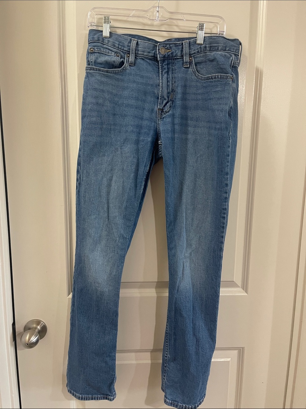 Old Navy Men's boot cut built in flex Jeans 30X30 in Medium Blue